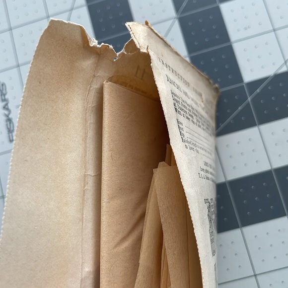 New York Pattern 165, size 11 pattern for two piece skirt w side opening - Picture 8 of 10